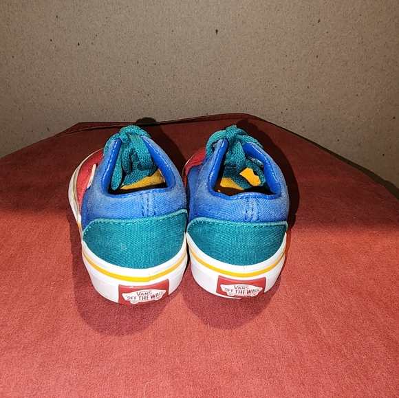 VANS - Picture 6 of 6